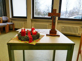 Der Heilige Nikolaus besuchte St. Crescentius (Foto: Karl-Franz Thiede)